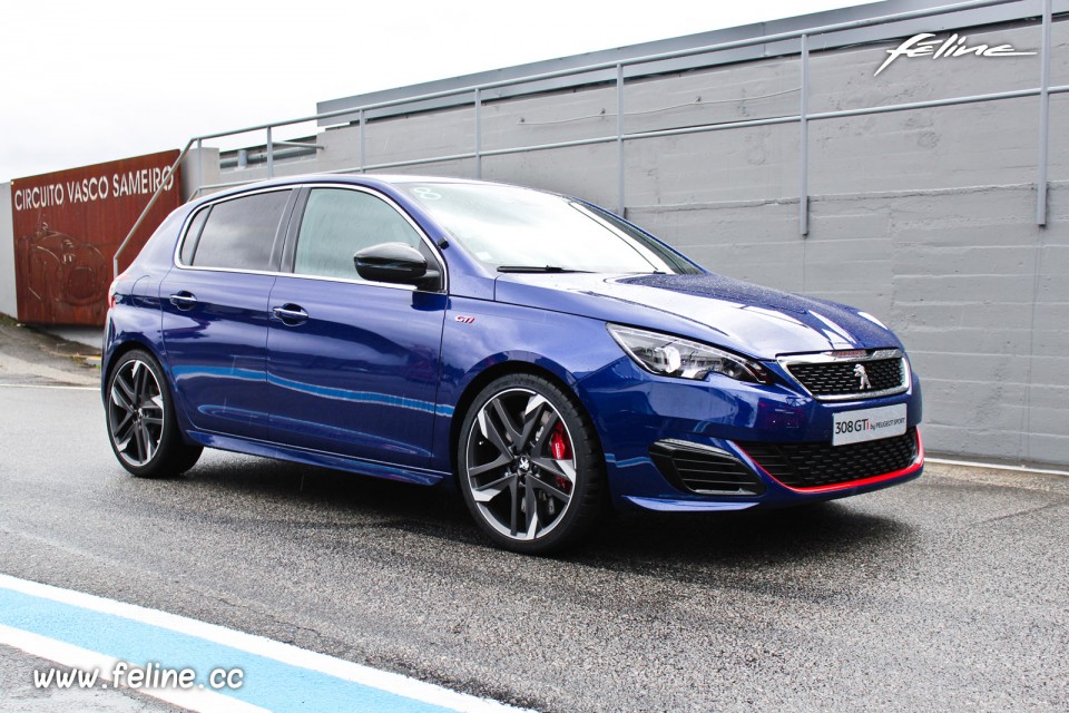 Photo essai circuit Braga Peugeot 308 GTi by Peugeot Sport (2015)