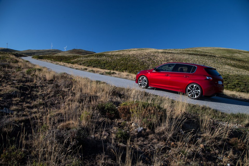 Photo Peugeot 308 GTi Rouge Ultimate - Essais 2015