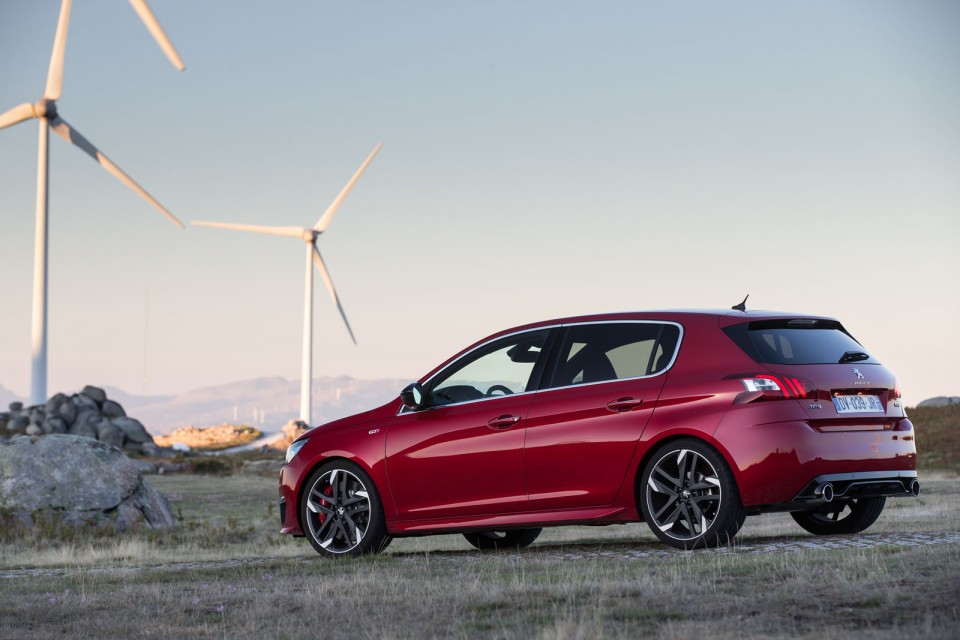 Photo Peugeot 308 GTi Rouge Ultimate - Essais 2015