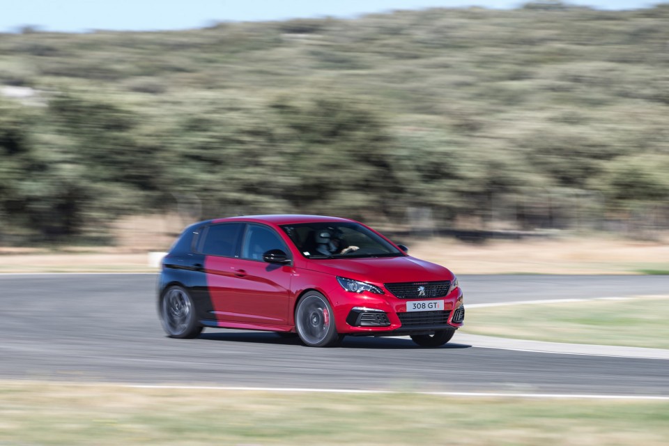 Photo Peugeot 308 GTi restylée Coupe Franche Rouge - Essais cir