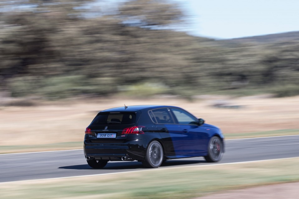 Photo Peugeot 308 GTi restylée Coupe Franche Bleue - Essais cir