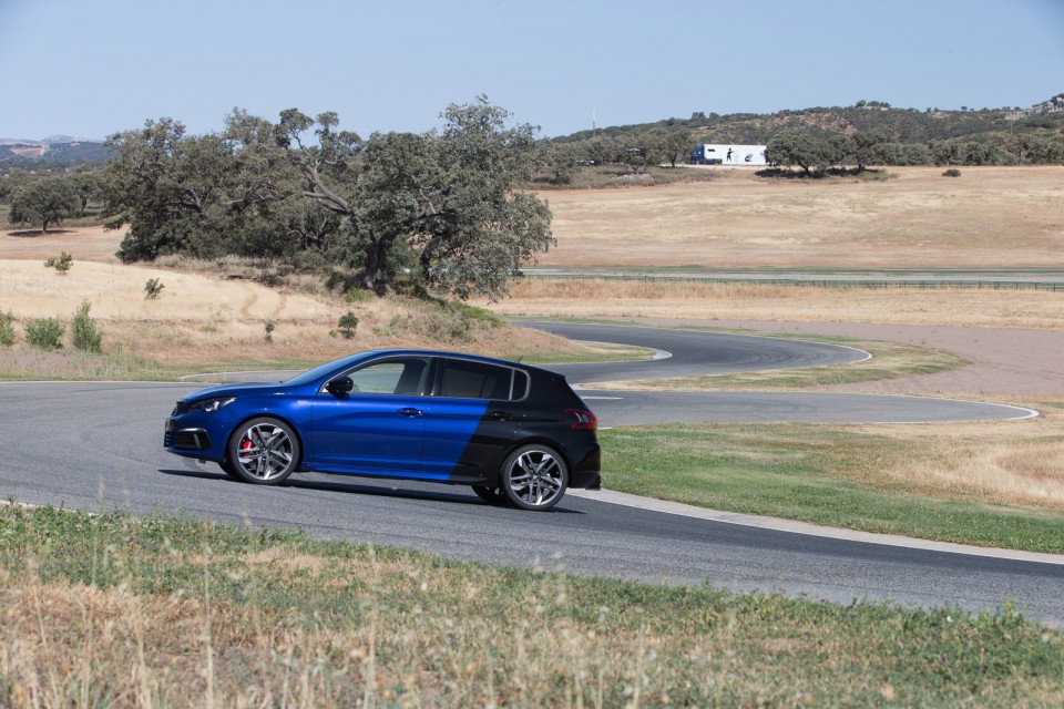 Photo profil statique Peugeot 308 GTi restylée Coupe Franche Bl