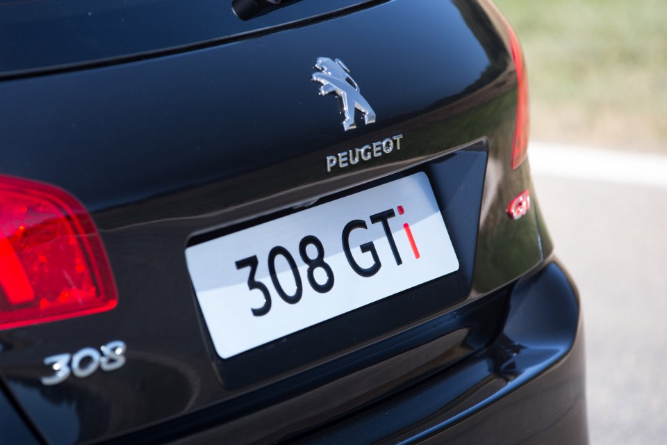 Photo volet de coffre Peugeot 308 GTi restylée Coupe Franche Bl