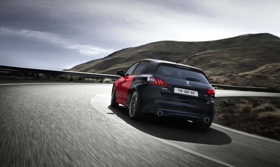 Photo officielle Peugeot 308 GTi by Peugeot Sport (2015)