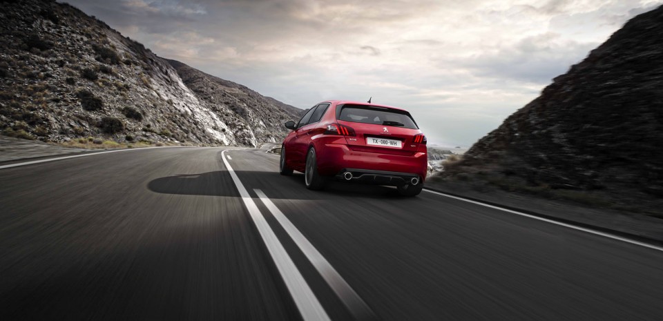 Photo officielle Peugeot 308 GTi by Peugeot Sport (2015)