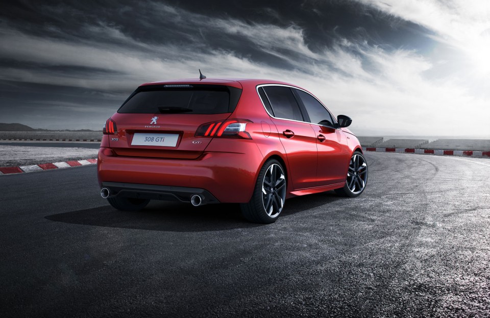 Photo Rouge Ultimate Peugeot 308 GTi by Peugeot Sport (2015)