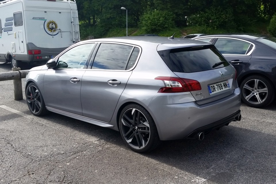 Photo 3/4 arrière Peugeot 308 GTi (2015)