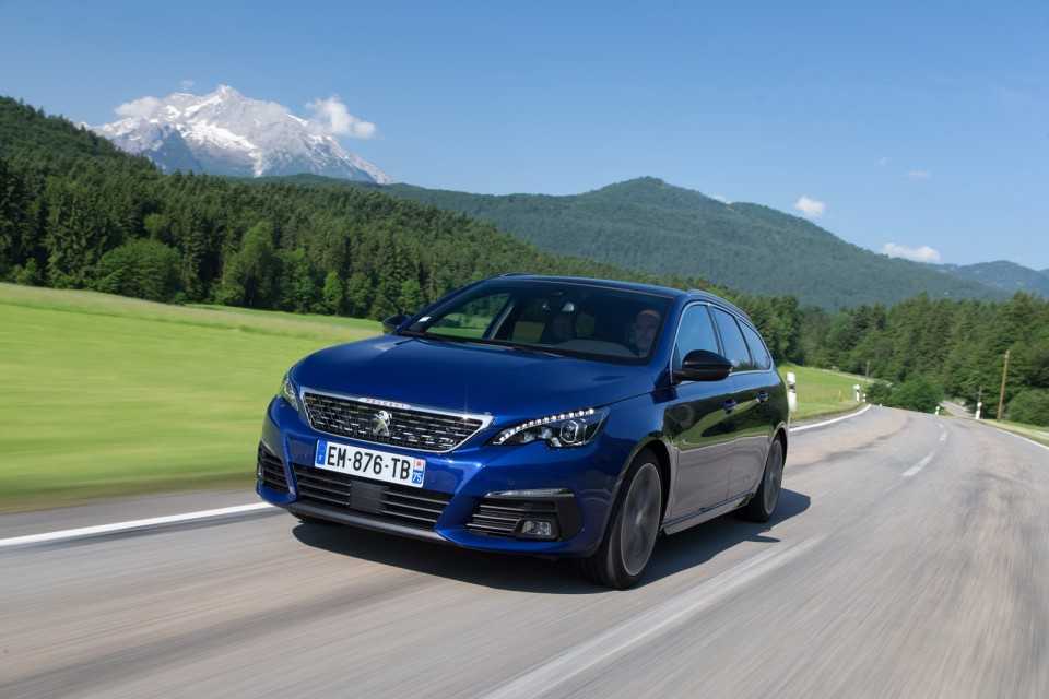 Photo 3/4 avant Peugeot 308 II SW GT restylée - Essais presse 2