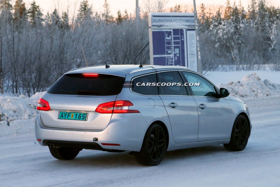 Photo Peugeot 308 SW II GTi (spyshot) - 1-007