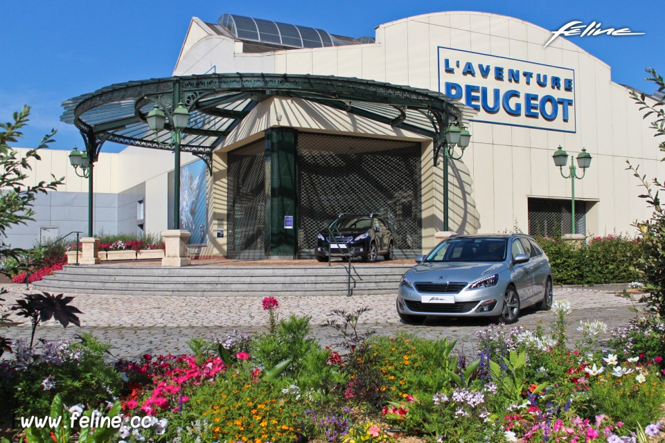 Photo Musée Peugeot 308 SW II Féline Gris Aluminium - 2.0 BlueHDi 150 EAT6