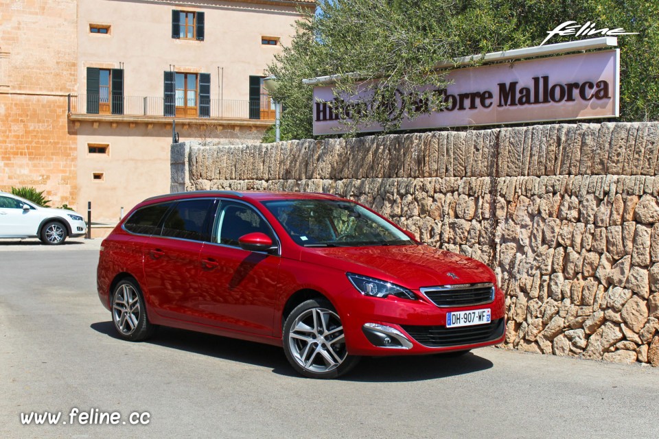 Photo essai Peugeot 308 SW II Allure Rouge Rubi