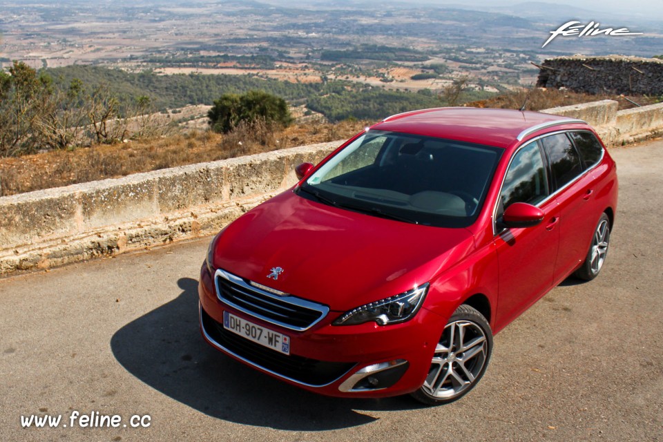 Photo essai Peugeot 308 SW II Allure Rouge Rubi