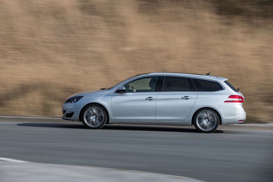 Photo officielle Peugeot 308 SW II Féline Gris Alu