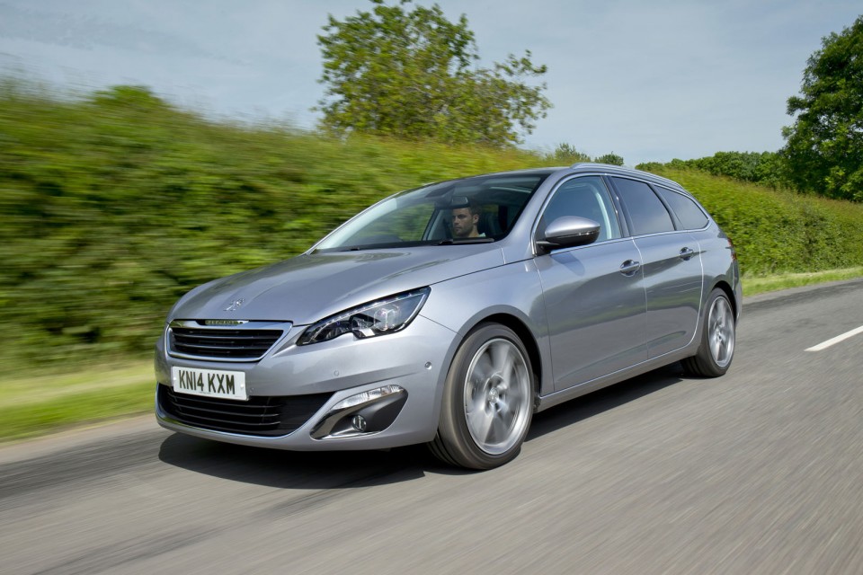 Photo Peugeot 308 SW II Féline Gris Aluminium (UK)