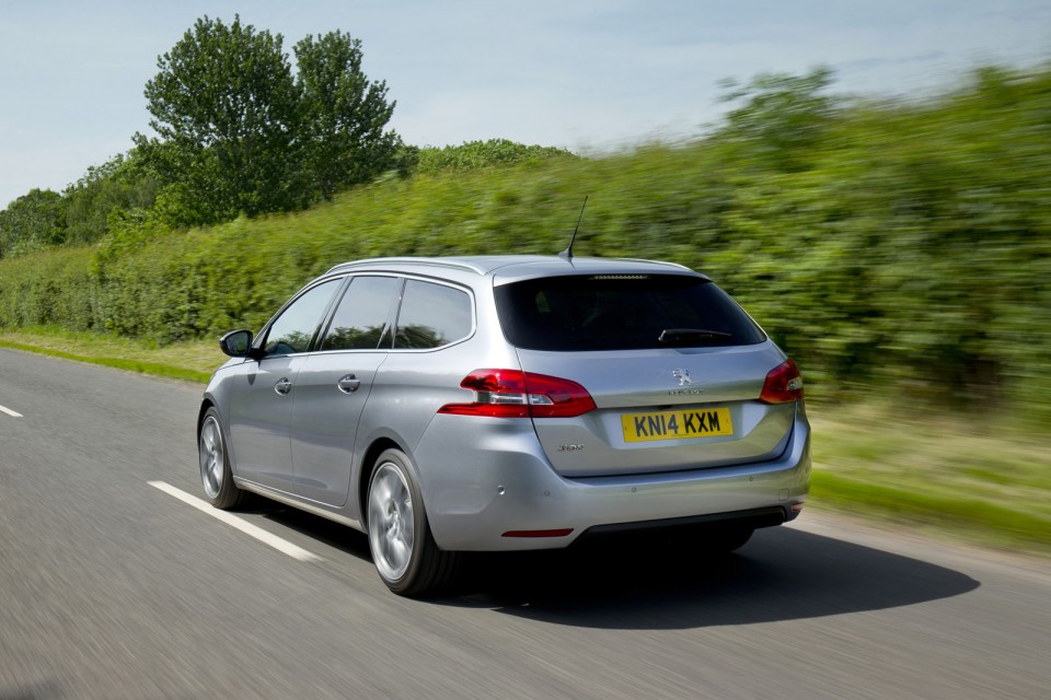 Photo Peugeot 308 SW II Féline Gris Aluminium (UK)