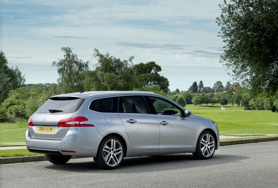 Photo Peugeot 308 SW II Féline Gris Aluminium (UK)