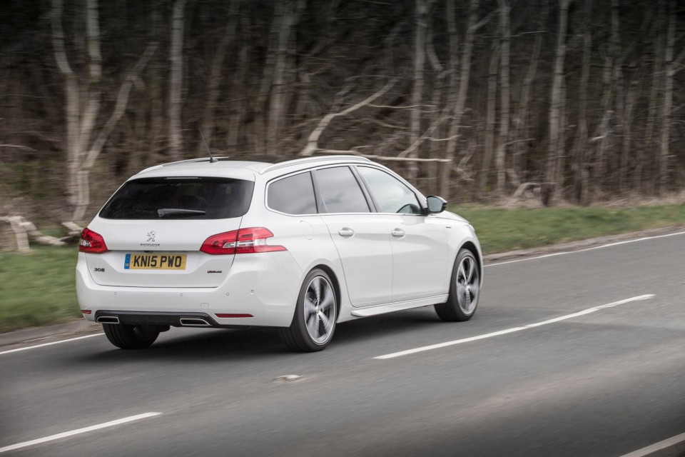 Photo essai Peugeot 308 SW II GT Line Blanc Nacré (UK)