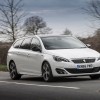 Photo route Peugeot 308 SW II GT Line Blanc Nacré (UK)