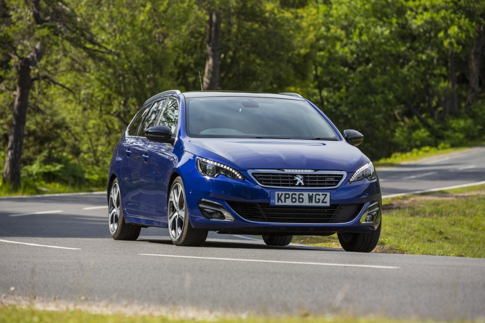 Photo essai Peugeot 308 SW II GT Line Bleu Magnetic (UK)