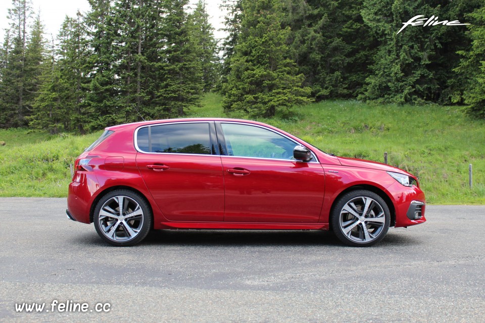 Photo profil essai Peugeot 308 II GT Line restylée (2017)