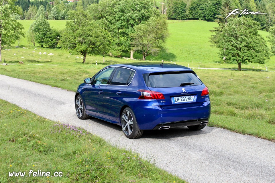 Photo 3/4 arrière essai Peugeot 308 II GT restylée (2017)