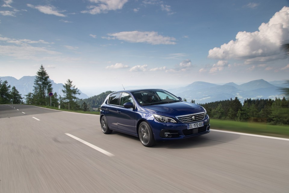 Photo officielle Peugeot 308 II Allure restylée - Essais presse