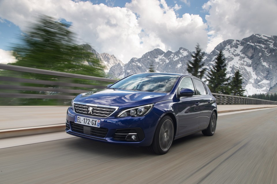 Photo officielle Peugeot 308 II Allure restylée - Essais presse