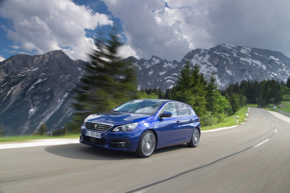 Photo officielle Peugeot 308 II Allure restylée - Essais presse