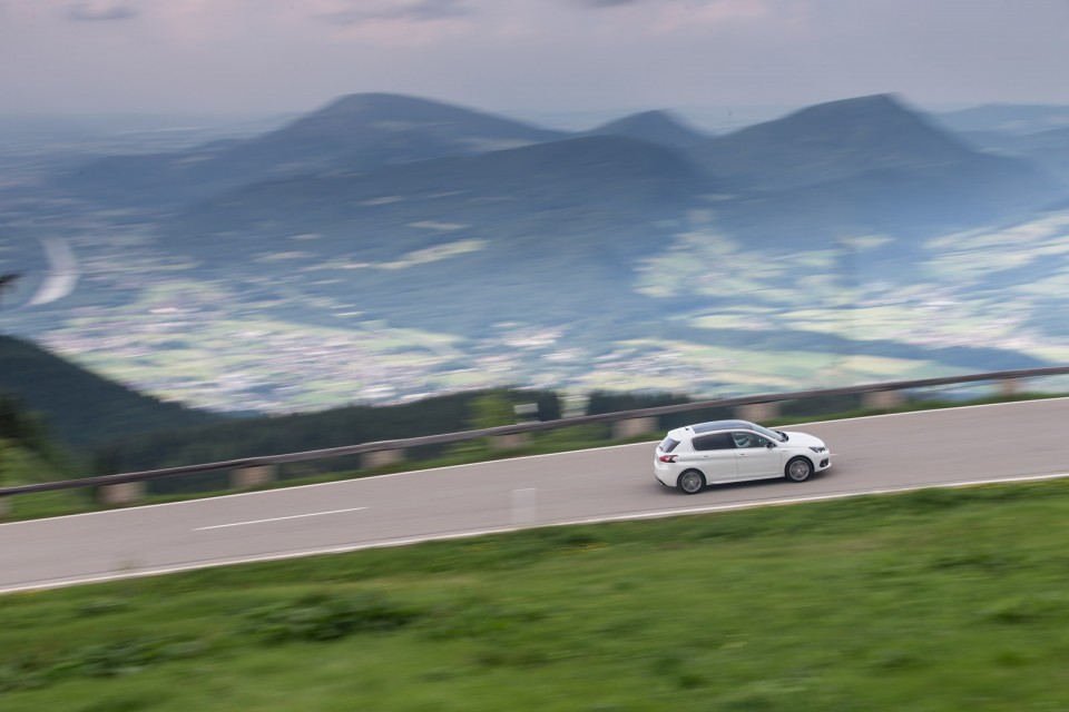 Photo officielle Peugeot 308 II GT Line restylée - Essais press