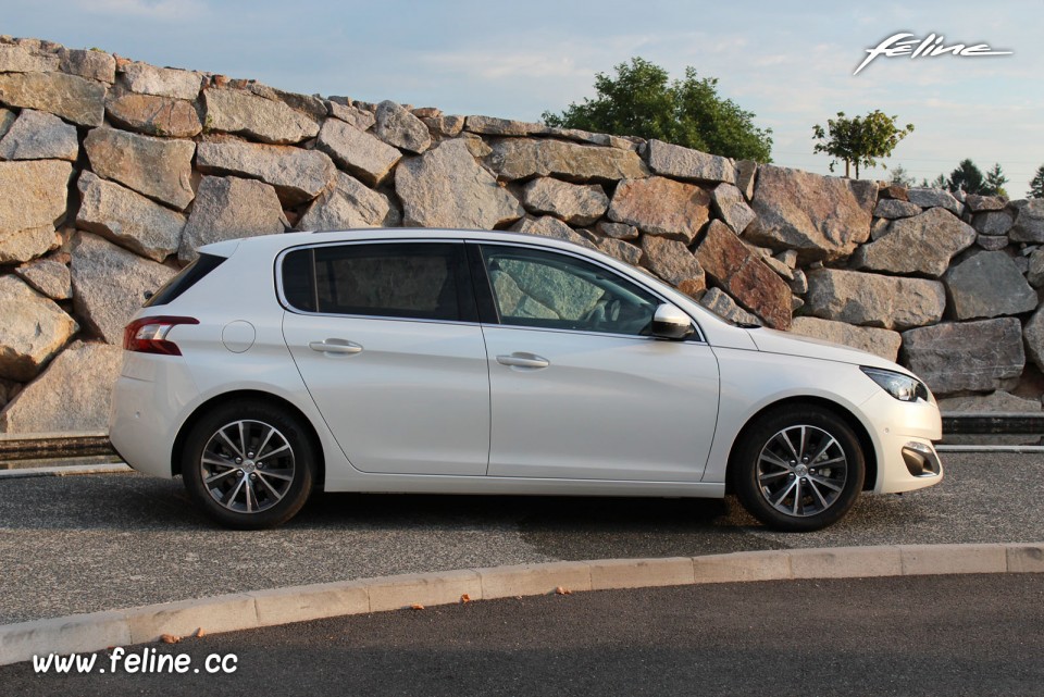 Photo profil Peugeot 308 II Allure Blanc Nacré -1-041