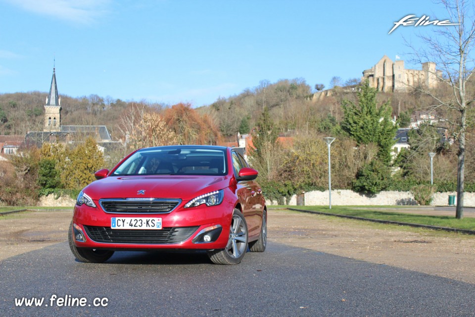 Photo Essai Peugeot 308 II Allure Rouge Rubi - 1.6 THP 125 ch BVM6 - 3-008