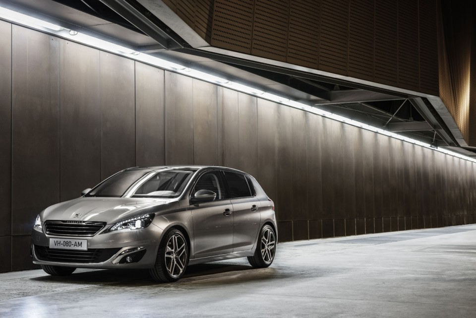 Photo Peugeot 308 II - 2-062