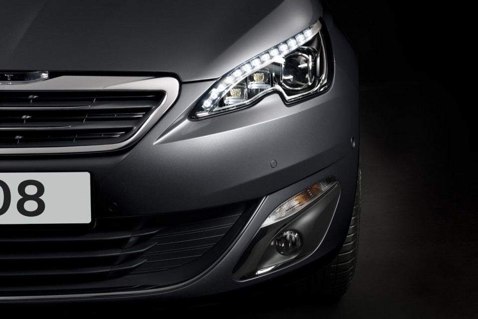 Photo détail face avant Peugeot 308 II - 2-157