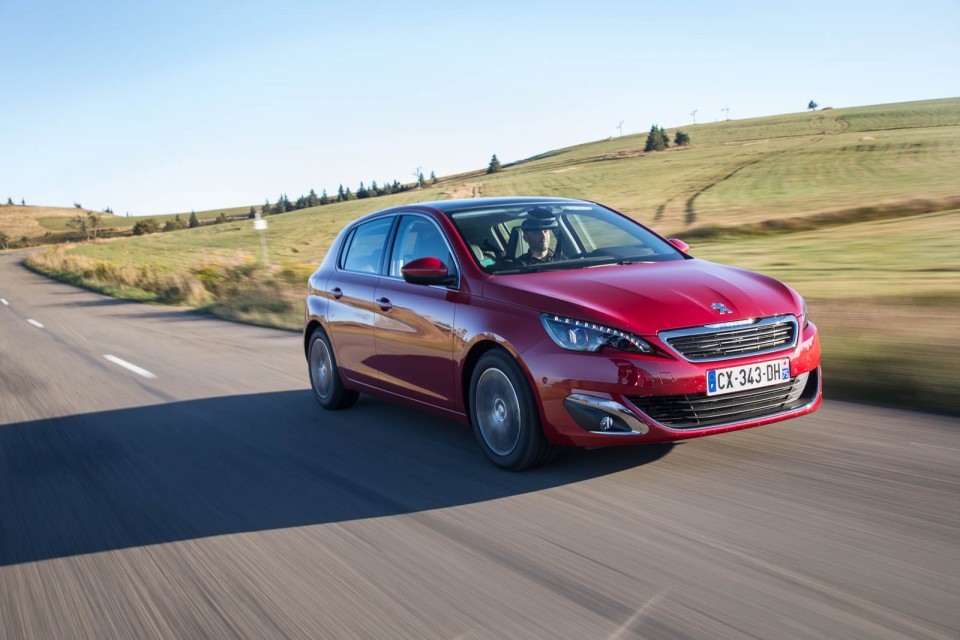 Photo Peugeot 308 II Allure Rouge Rubi