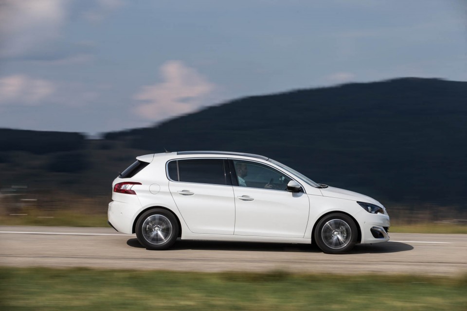 Photo profil Peugeot 308 II Allure Blanc Nacré