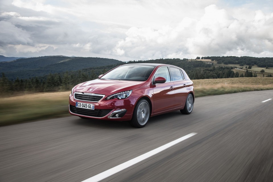 Photo essai Peugeot 308 II Féline Rouge Rubi - 1-005