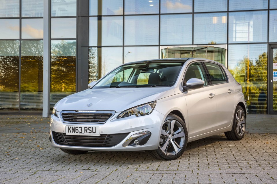 Photo officielle Peugeot 308 II Allure Gris Aluminium (UK)