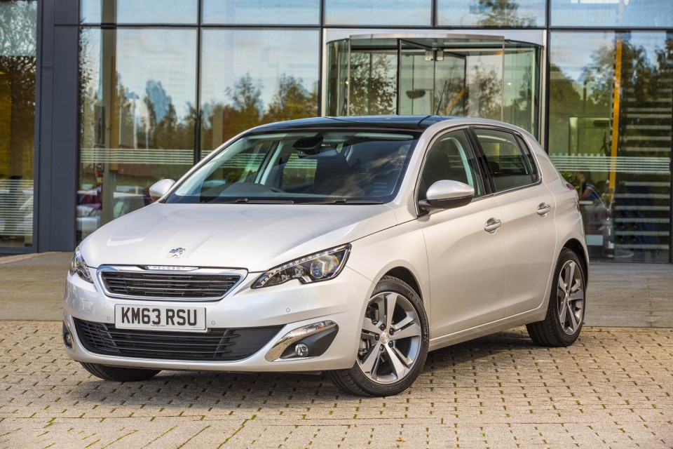 Photo officielle Peugeot 308 II Allure Gris Aluminium (UK)