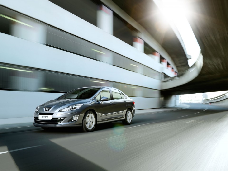 Photo Peugeot 408 I phase 1 (2010)