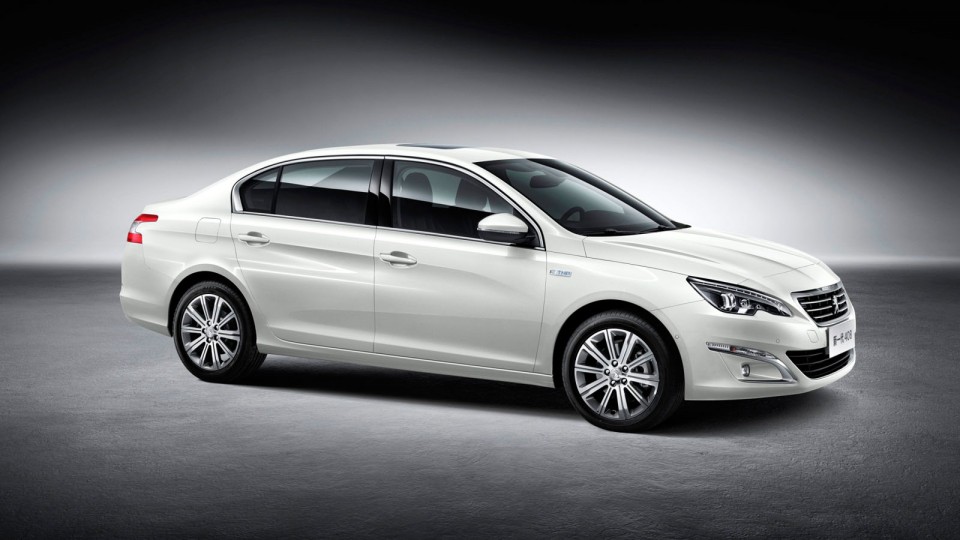 Photo Peugeot 408 II Blanc Nacré