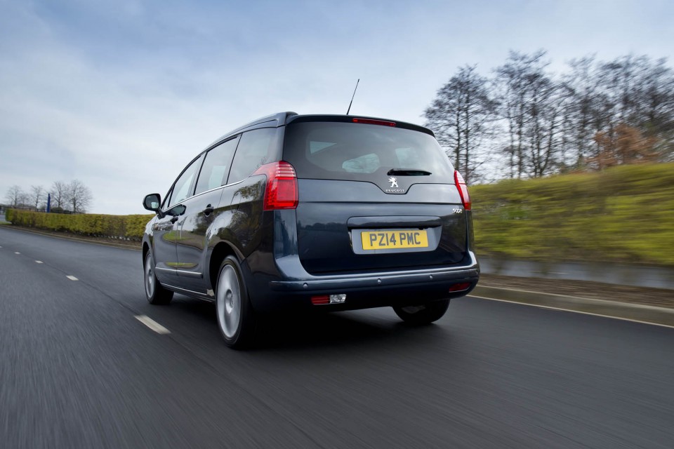 Photo Peugeot 5008 I Allure Bleu Bourrasque (restylée 2013) (UK)