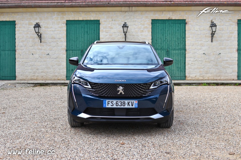 Photo face avant Peugeot 5008 II restylée GT BlueHDi 180 (2020)