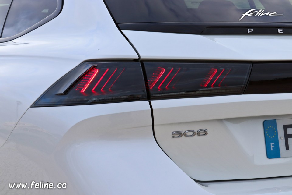 Photo feu arrière Full LED nouvelle Peugeot 508 SW II (2019)