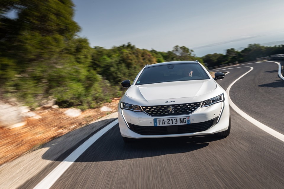 Photo officielle Peugeot 508 SW GT Line Blanc Nacré - Essais pr