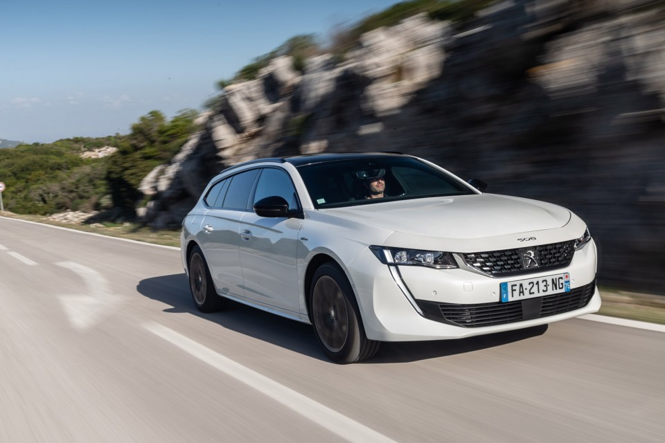 Photo officielle Peugeot 508 SW GT Line Blanc Nacré - Essais pr