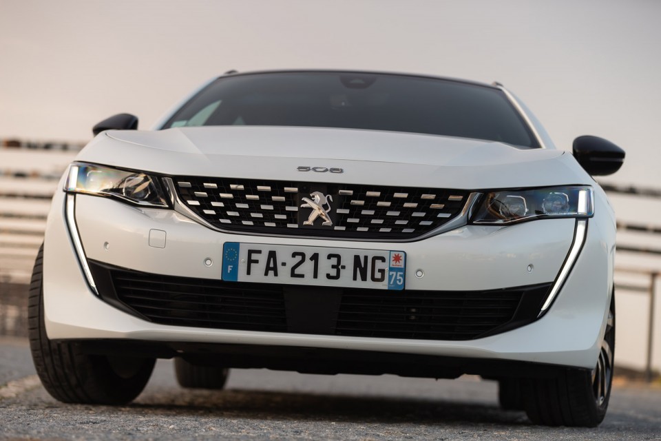 Photo officielle Peugeot 508 SW GT Line Blanc Nacré - Essais pr