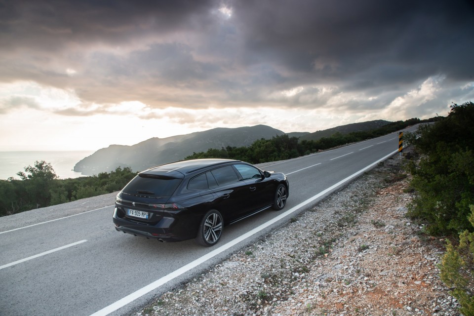 Photo officielle Peugeot 508 SW GT Dark Blue - Essais presse 201