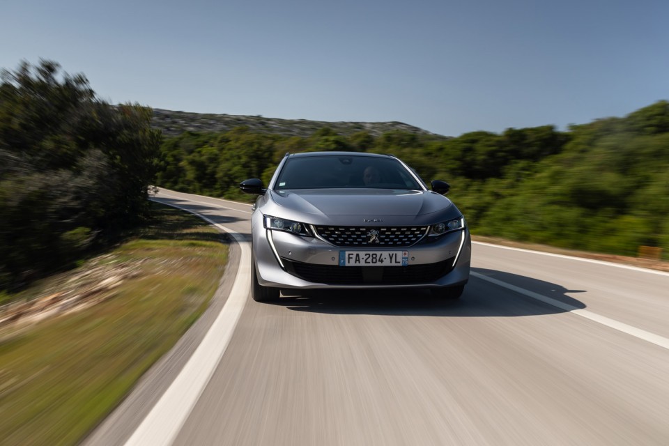 Photo officielle Peugeot 508 SW GT Line Gris Artense - Essais pr