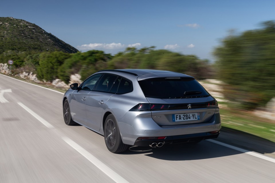 Photo officielle Peugeot 508 SW GT Line Gris Artense - Essais pr