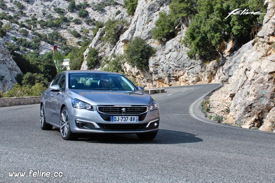 Photo essai Peugeot 508 GT restylée Gris Artense